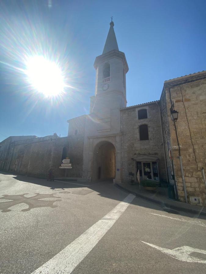 Le Studio En Provence Saint Didier  Exterior photo